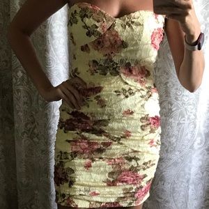 Bailey blue Yellow Floral Ruched Dress